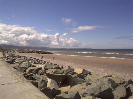 Caravan Hire Golden Sands Sea Front Kinmel Bay ภายนอก รูปภาพ