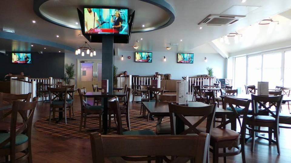 Caravan Hire Golden Sands Sea Front Kinmel Bay ภายนอก รูปภาพ