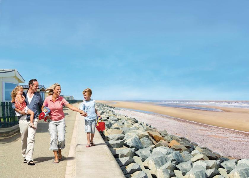 Caravan Hire Golden Sands Sea Front Kinmel Bay ภายนอก รูปภาพ