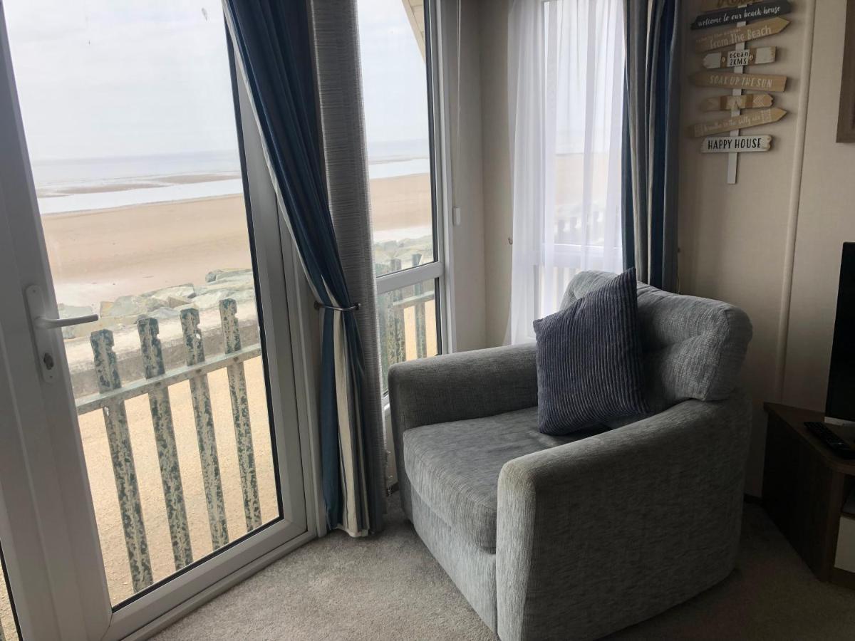 Caravan Hire Golden Sands Sea Front Kinmel Bay ภายนอก รูปภาพ