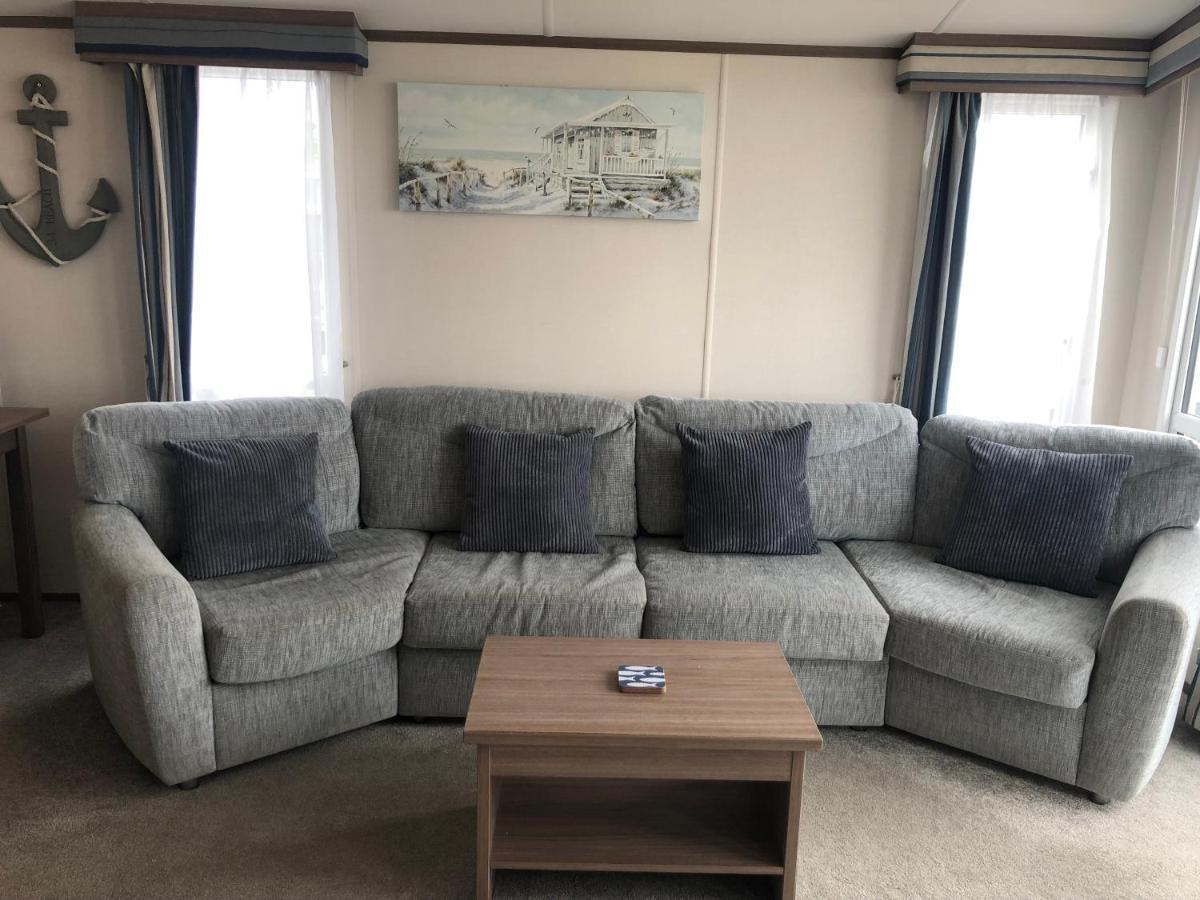 Caravan Hire Golden Sands Sea Front Kinmel Bay ภายนอก รูปภาพ