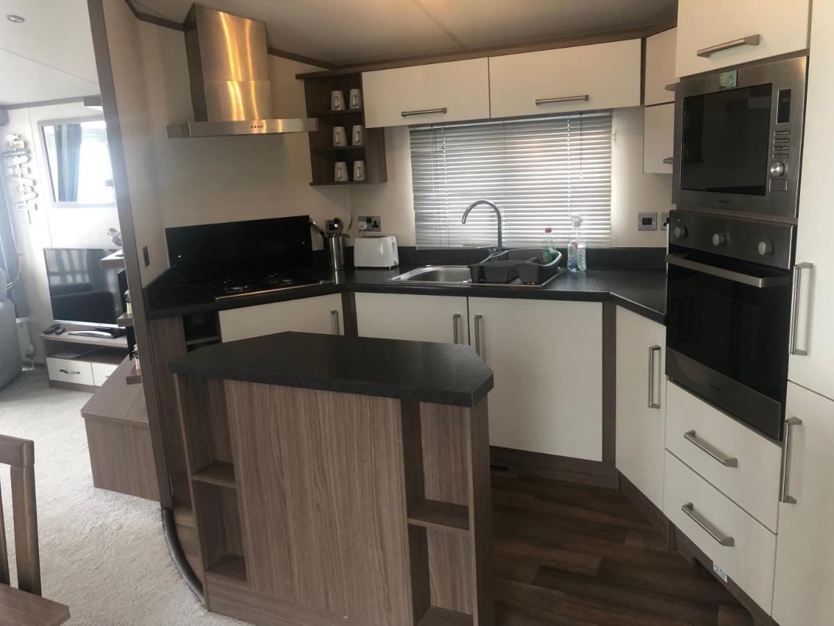 Caravan Hire Golden Sands Sea Front Kinmel Bay ภายนอก รูปภาพ