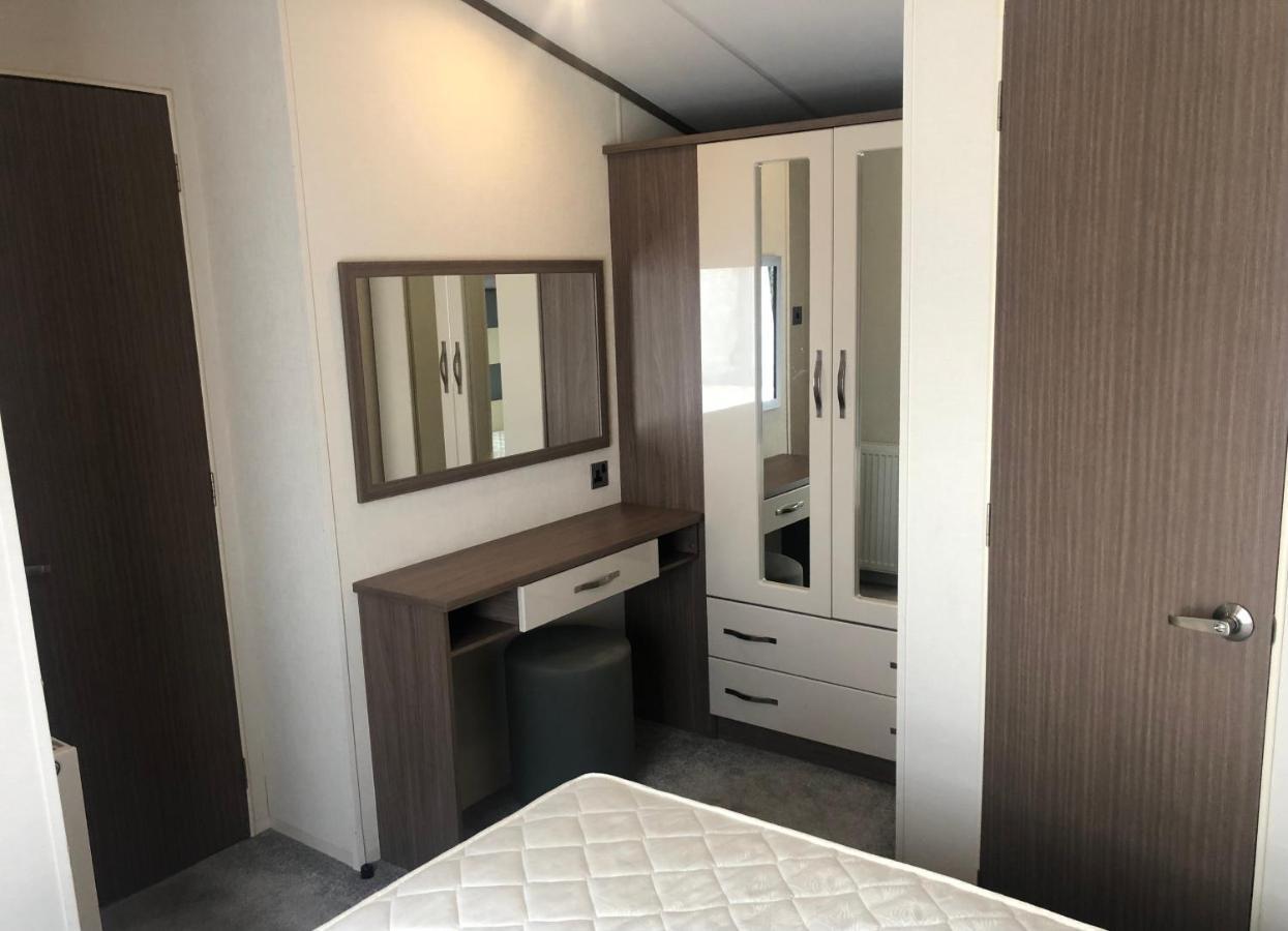 Caravan Hire Golden Sands Sea Front Kinmel Bay ภายนอก รูปภาพ