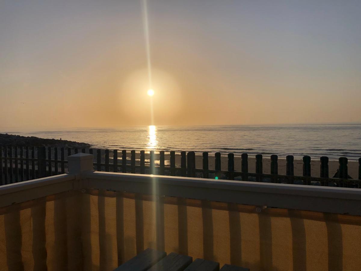 Caravan Hire Golden Sands Sea Front Kinmel Bay ภายนอก รูปภาพ